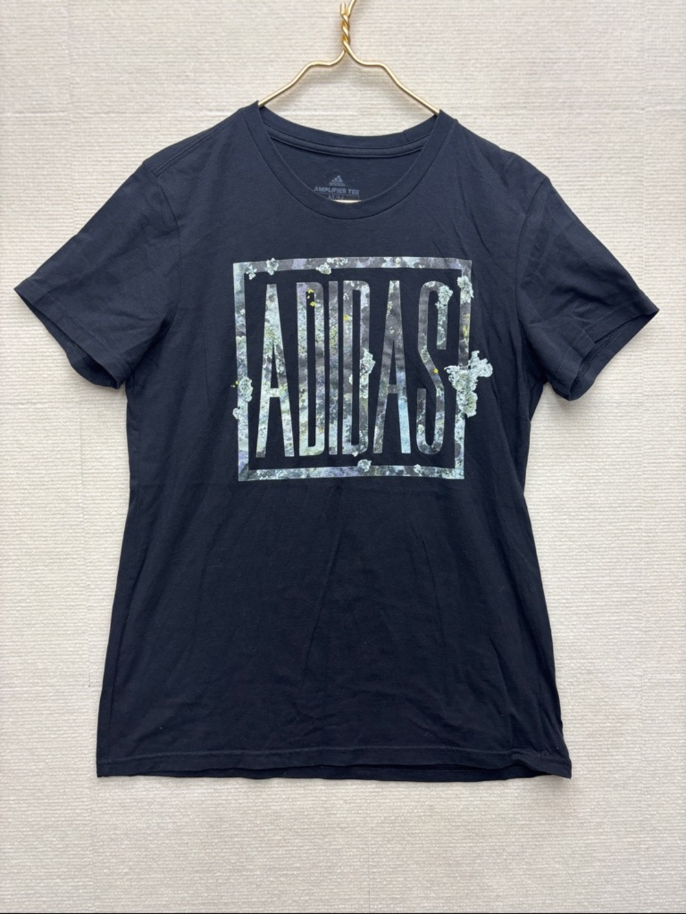 adidas | medium Black Tee with Marbled floral Green-Gray Logo